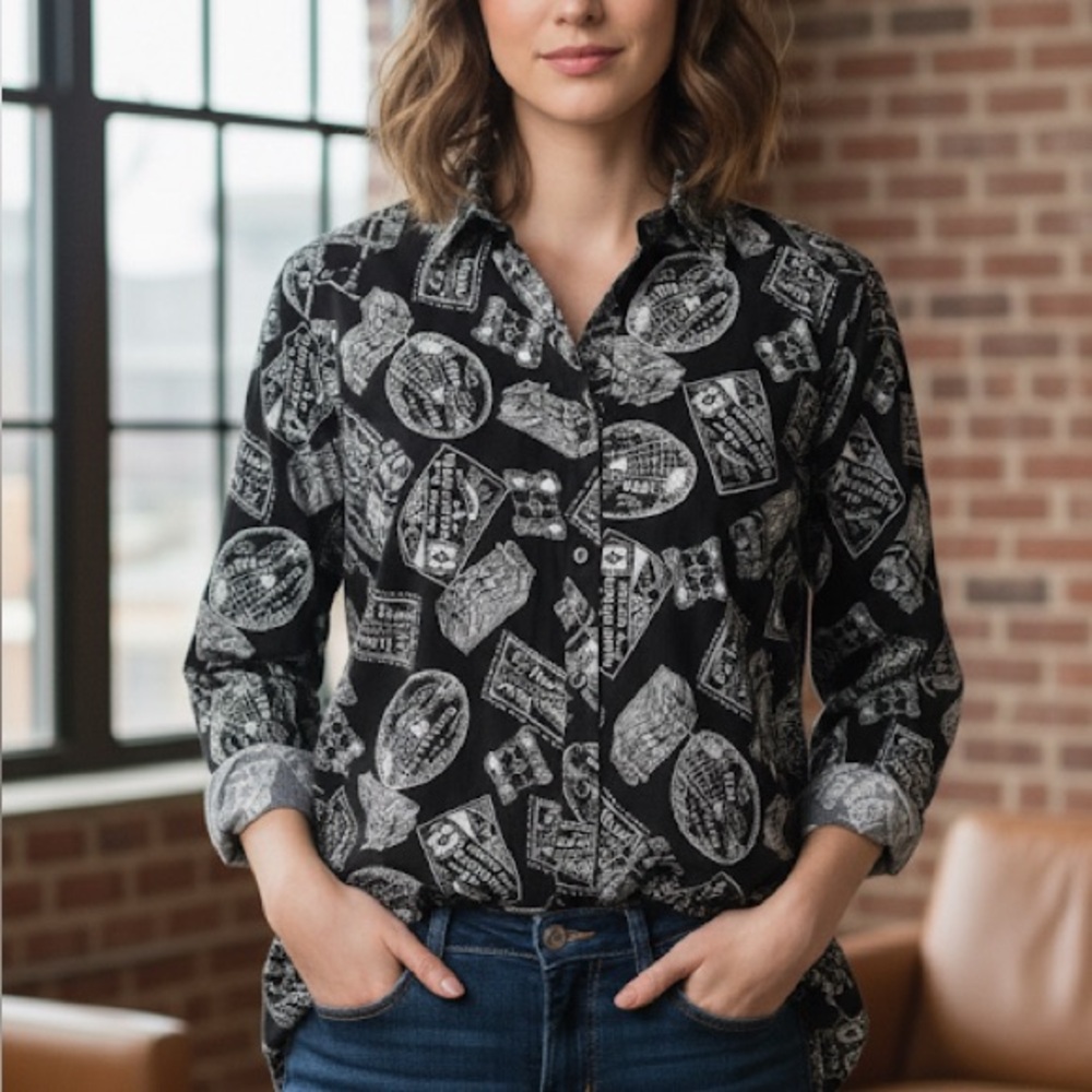 VINTAGE Liz Claiborne Graphic Black & White Shirt
